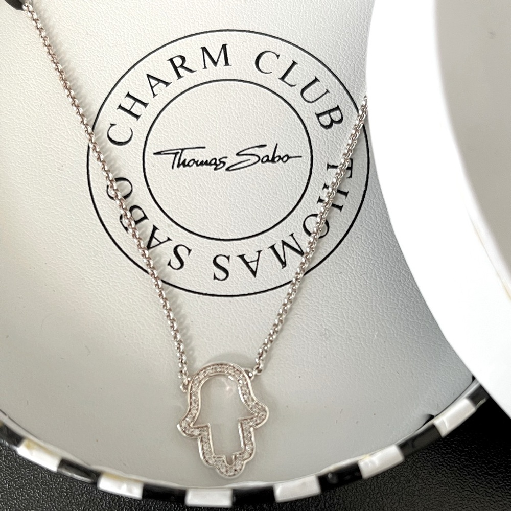 Beautiful Sterling Silver necklace with gems